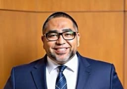 Image of Dr. Oscar Carrera